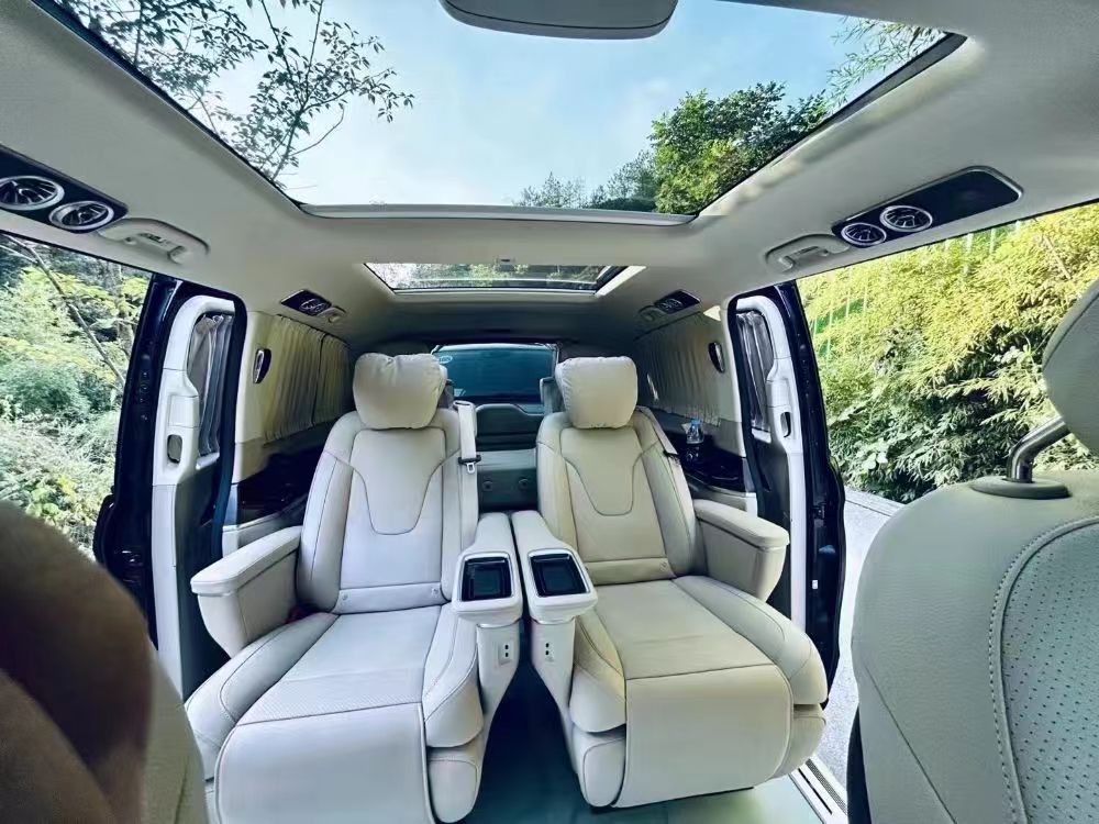 Luxury Car hire in Shenzhen